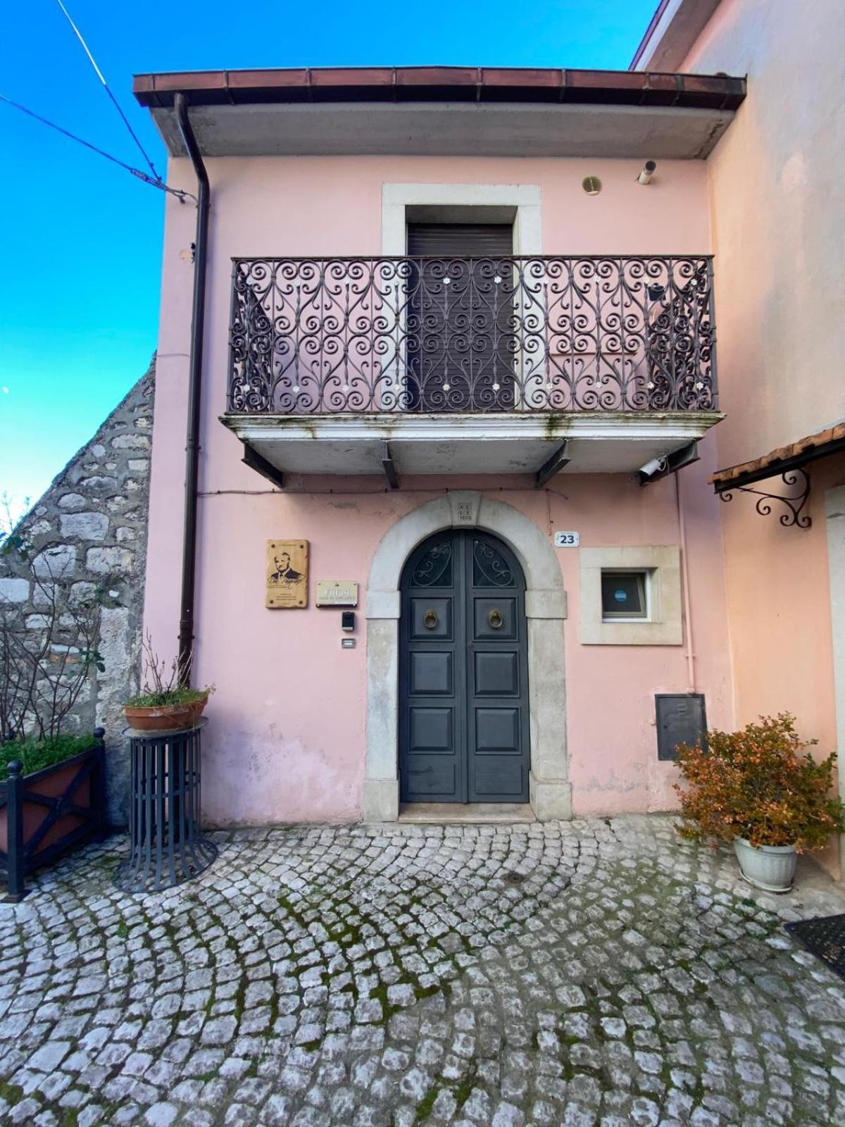 Don Pasquale Scontrone House Villa Exterior photo