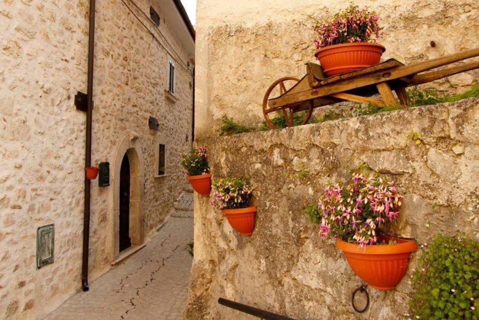 Don Pasquale Scontrone House Villa Exterior photo